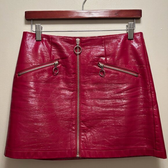 Red Pleather Zip-Up Mini-Skirt - Picture 2 of 3